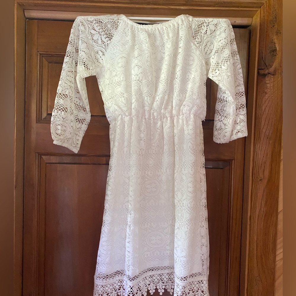 WHITE SMALL LACEY DRESS